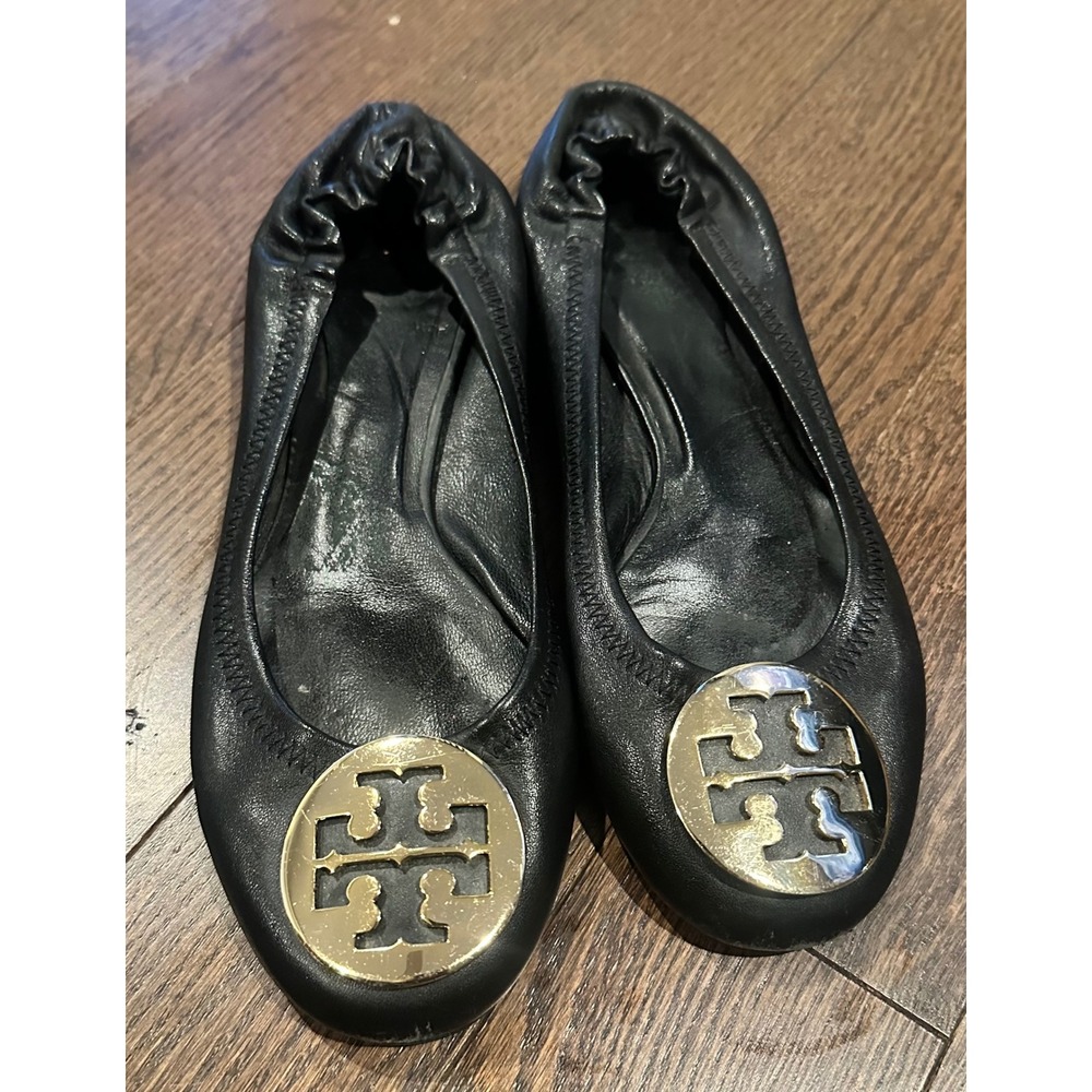 Tory Burch Minnie Travel Ballet Flats Black Leather Gold Logo Medallion Scrunch